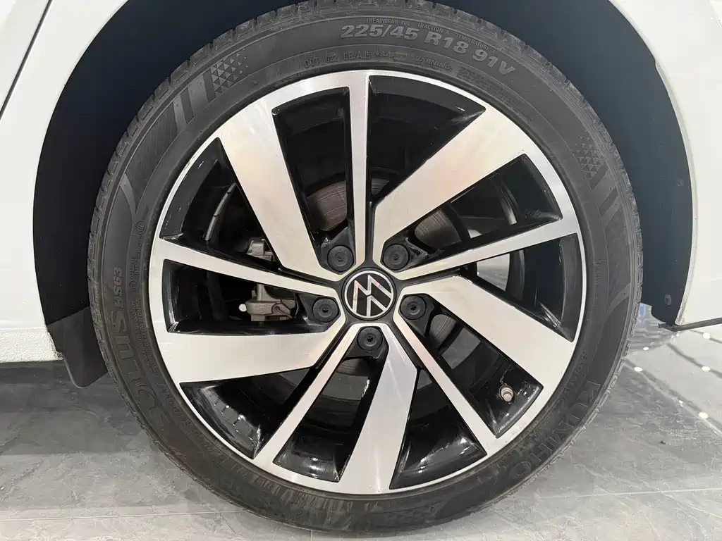 Volkswagen Sagitar 2022