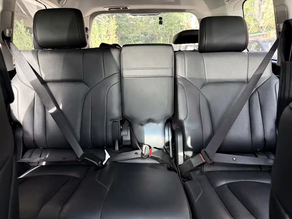Lexus LX 2022 — фото 19