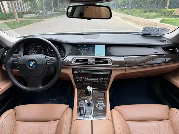 BMW 7 Series 2015