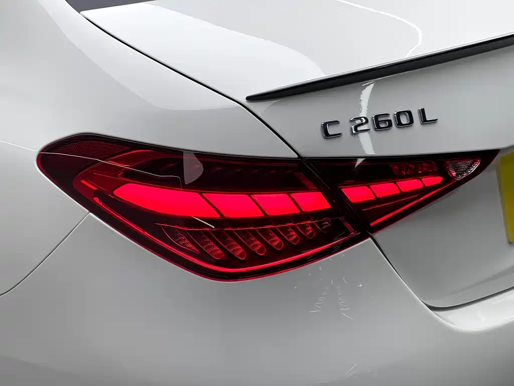 Mercedes-Benz C-Class 2024 — фото 20