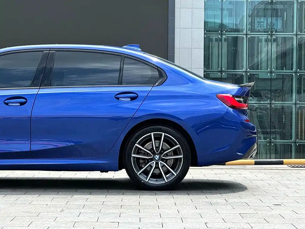 BMW 3 Series 2020 — фото 14