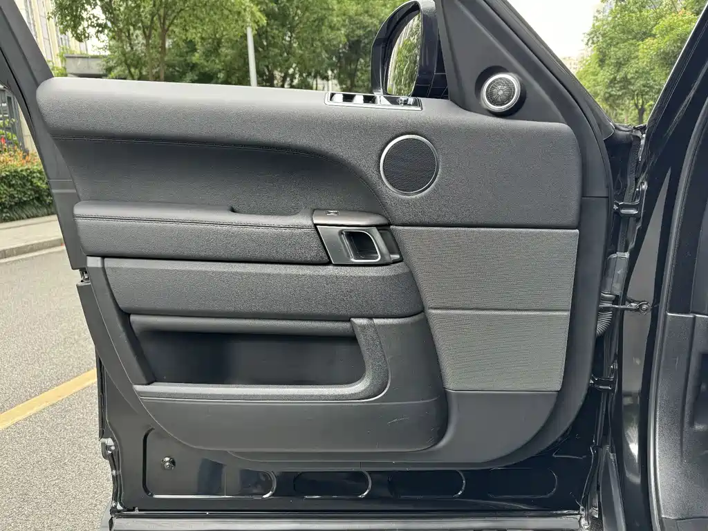 Land Rover Sport 2019 — фото 14