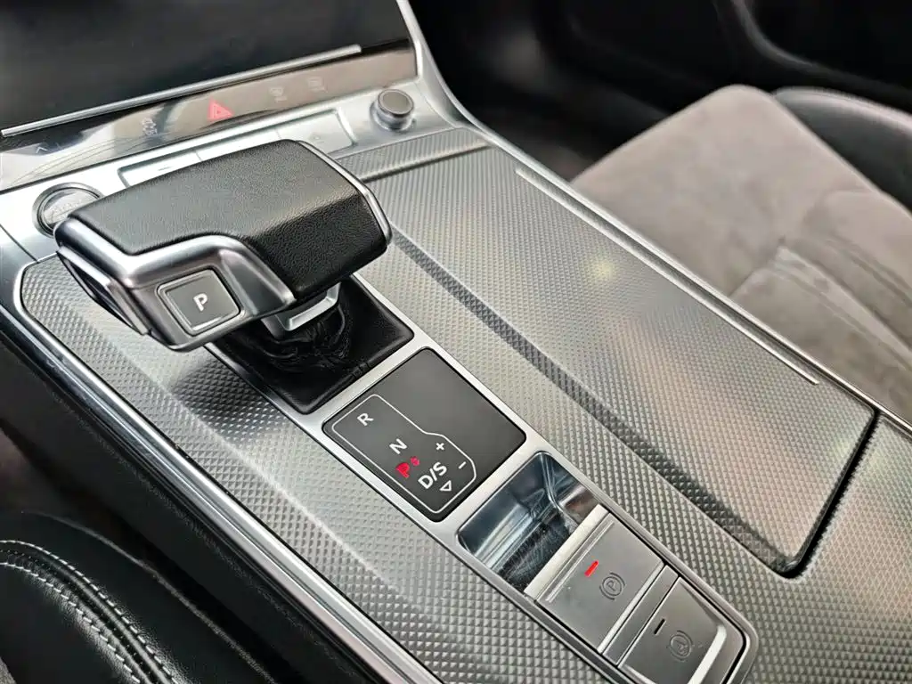 Audi A6L 2023 — фото 13