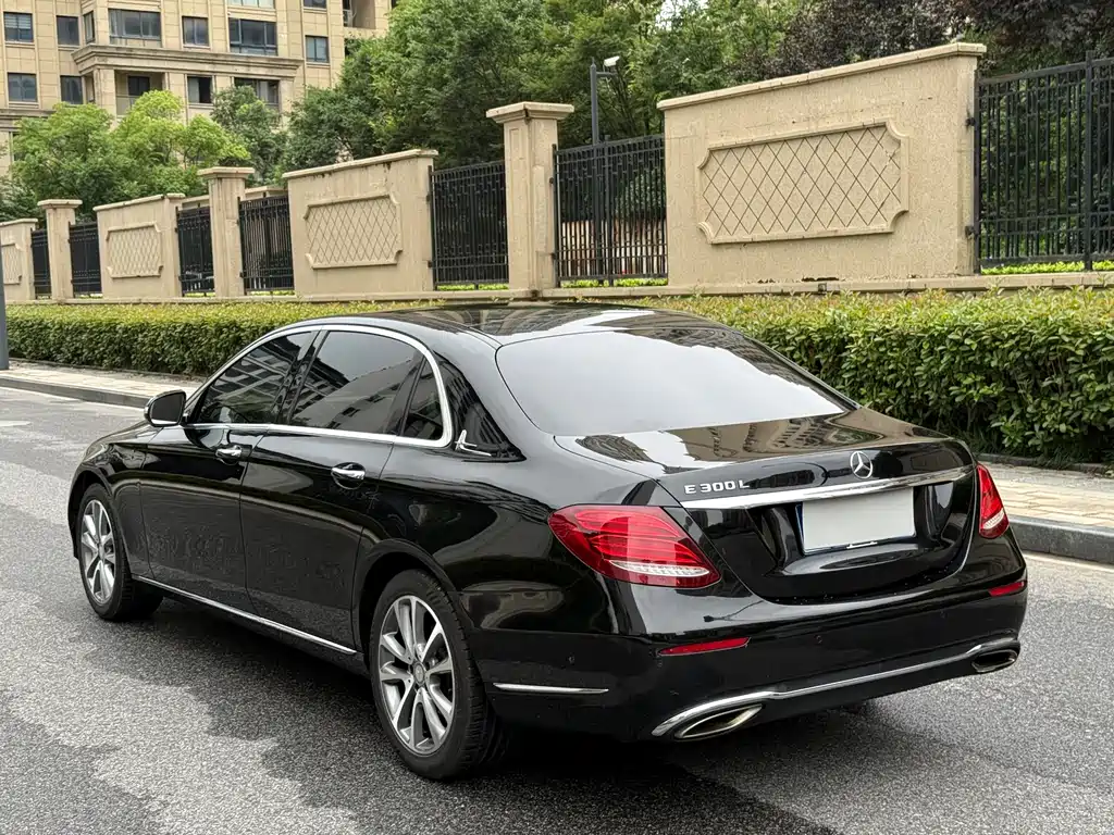 Mercedes-Benz E-Class 2017