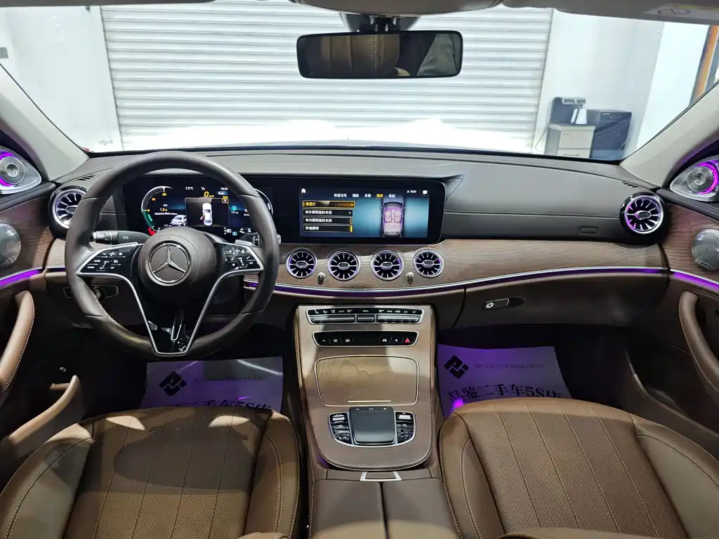 Mercedes-Benz E-Class 2023 — фото 12