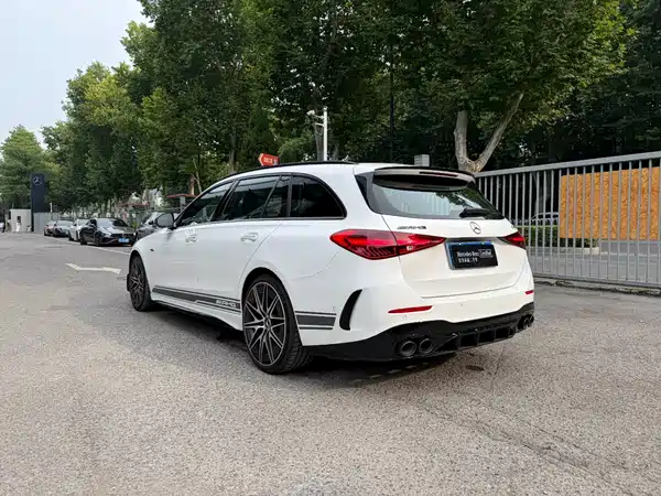 Mercedes-Benz C-Class AMG 2025