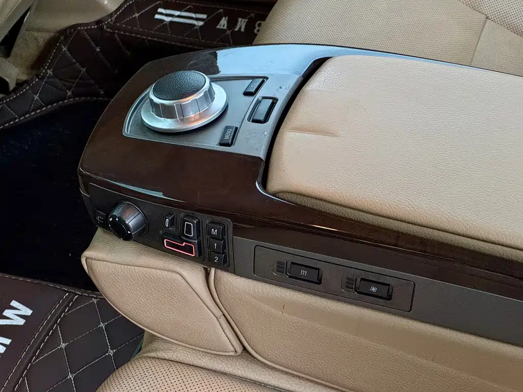 BMW 7 Series 2008 — фото 14
