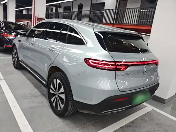 Mercedes-Benz EQC 2021