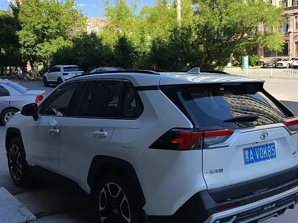 Toyota RAV4 2021