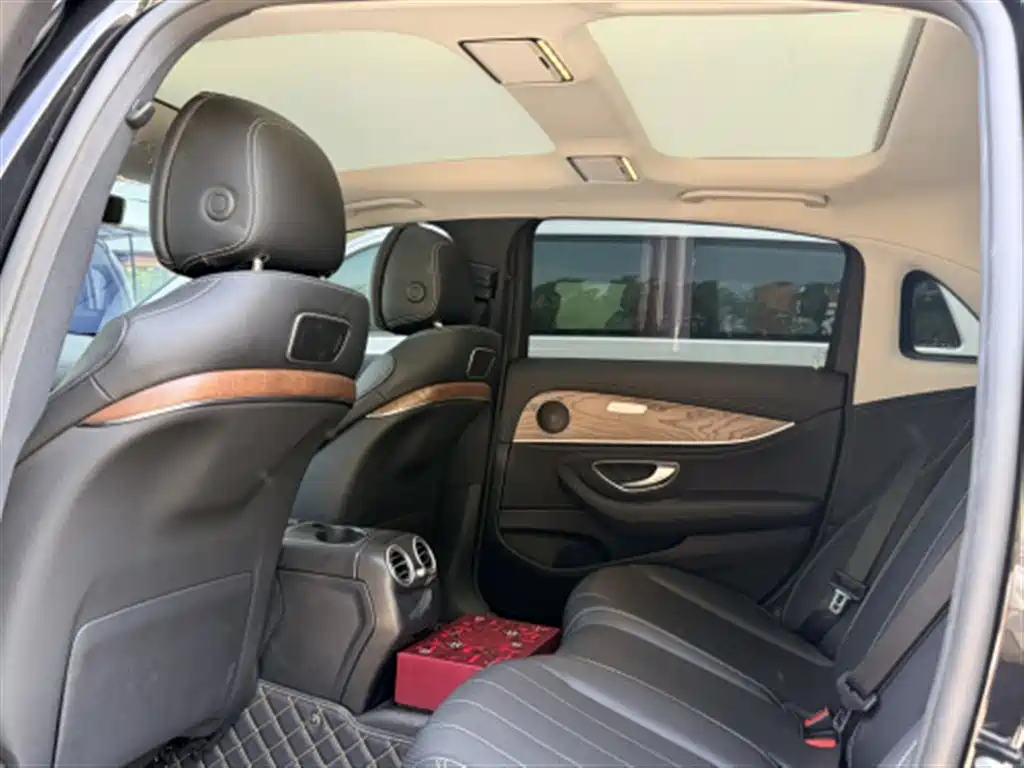 Mercedes-Benz E-Class 2018