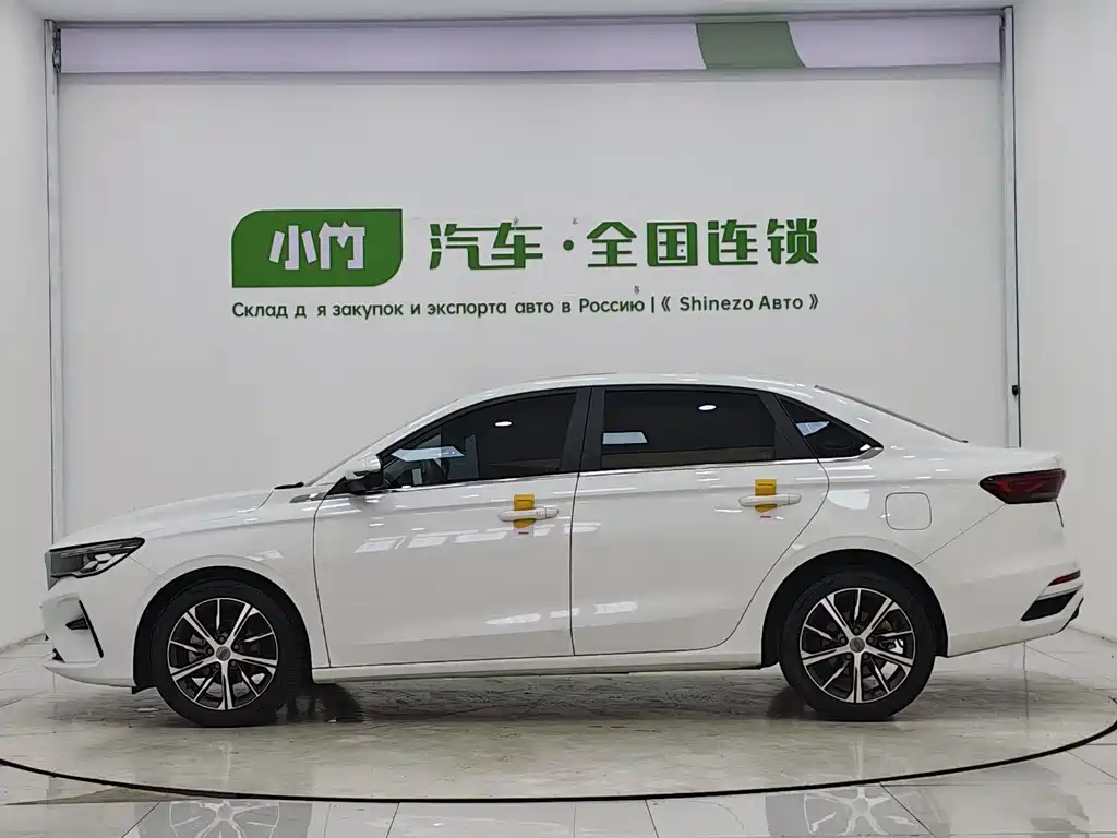 Geely Emgrand 2021