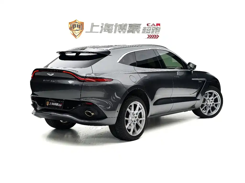 Aston Martin DBX 2020