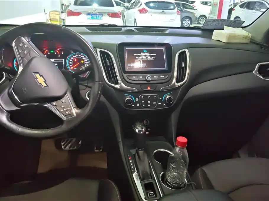 Chevrolet Equinox 2017 — фото 12