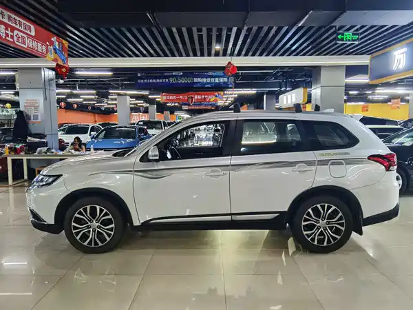 Mitsubishi Outlander 2018