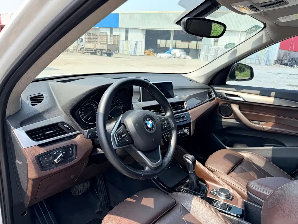BMW X1 2017 — фото 10