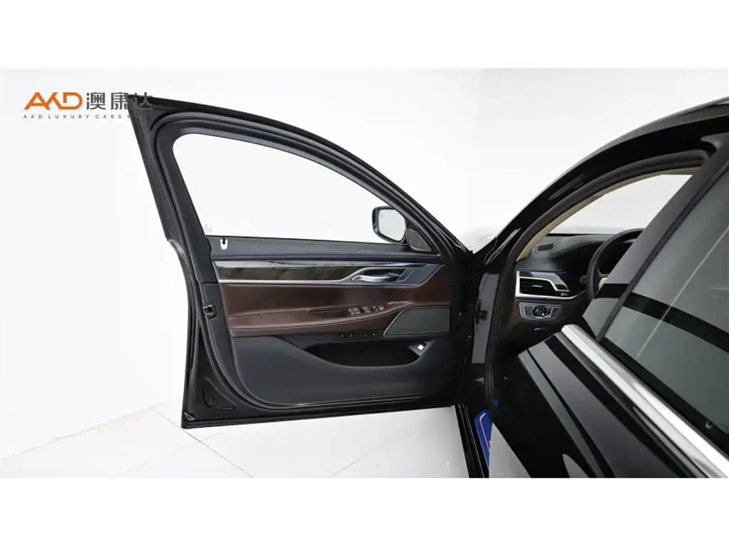 BMW 7 Series 2022 — фото 10