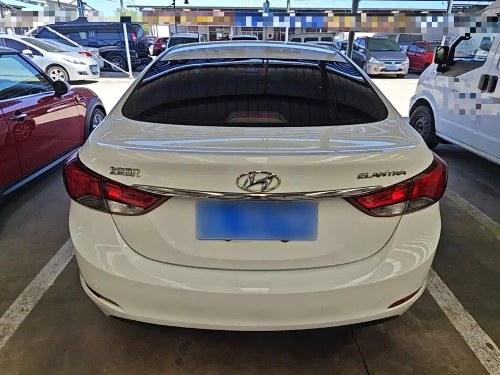 Hyundai Elantra Langdong 2018 — фото 6