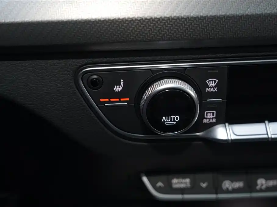 Audi Q5L 2022 — фото 10