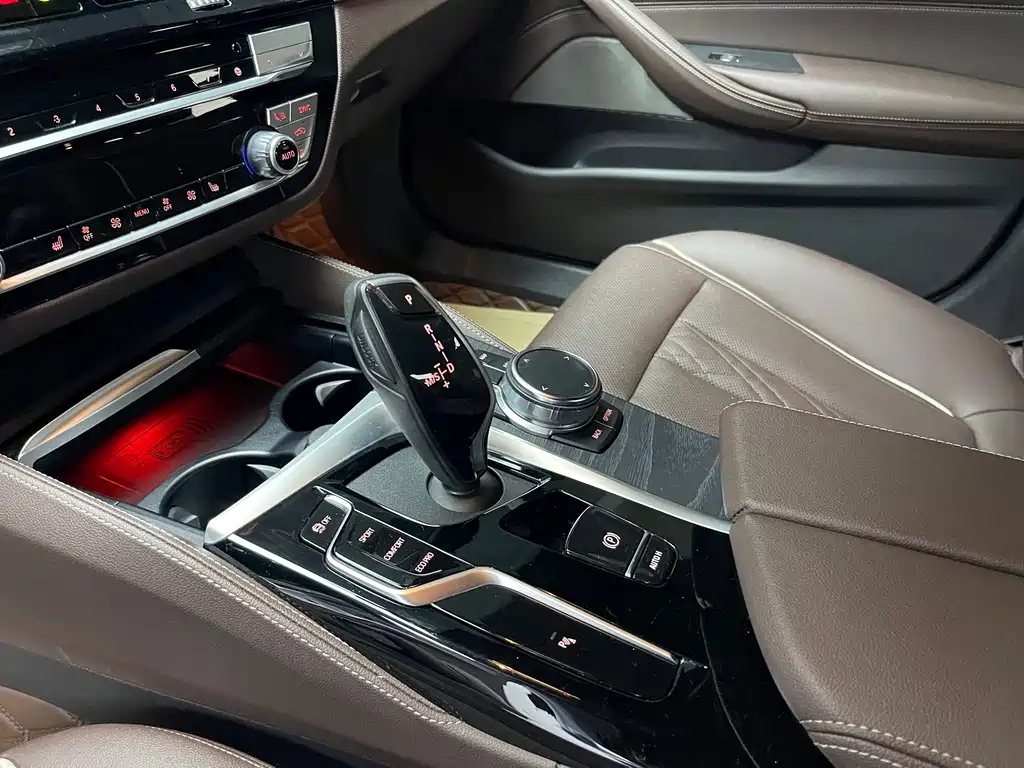 BMW 5 Series 2022