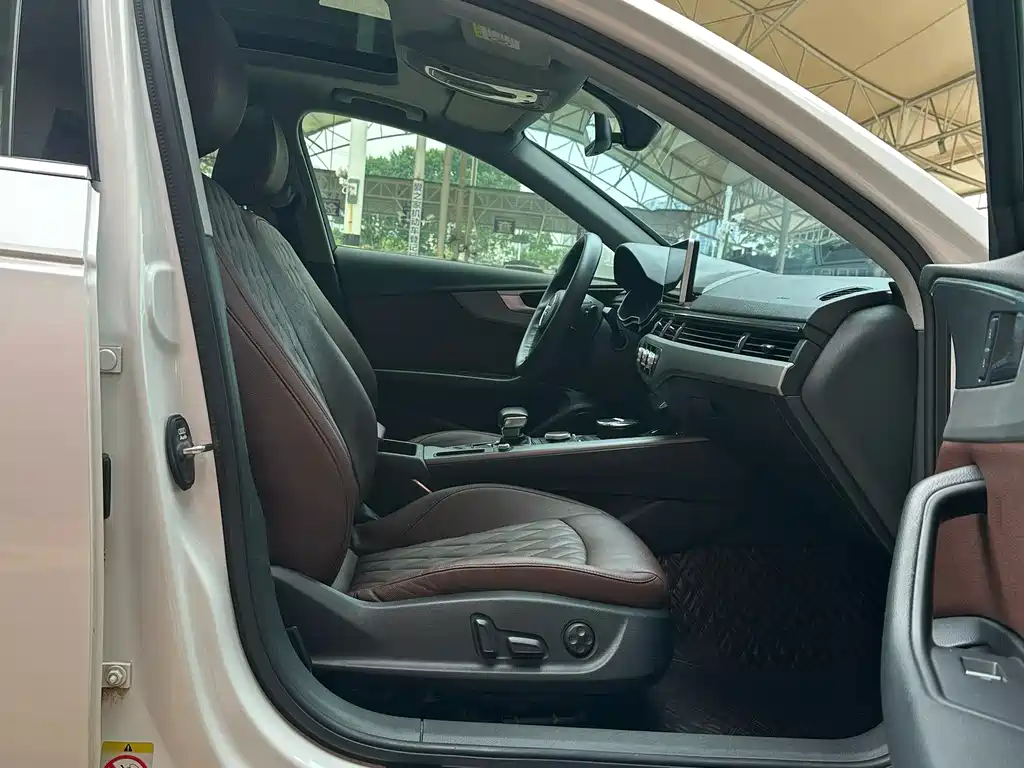 Audi A4L 2019