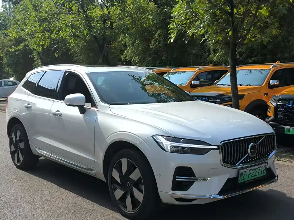 Volvo XC60 PHEV 2024
