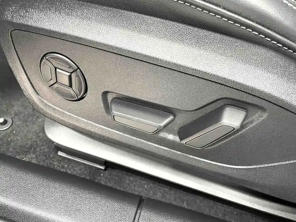 Audi A3 2023 — фото 12