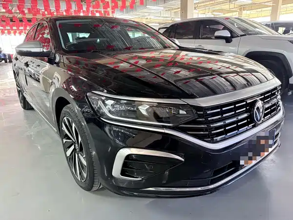 Volkswagen Passat 2023