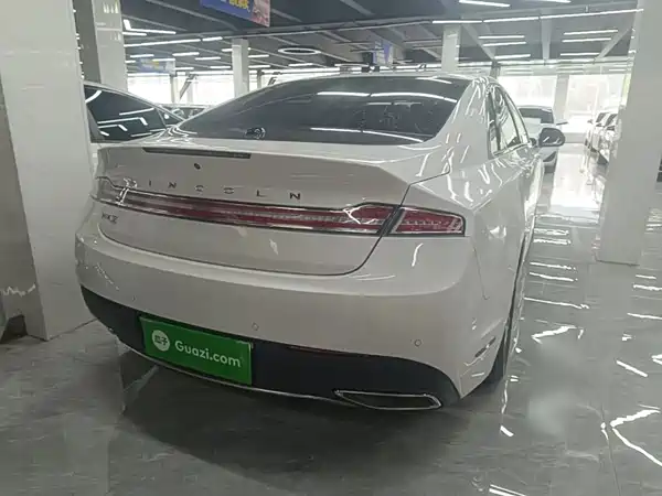 Lincoln MKZ 2020