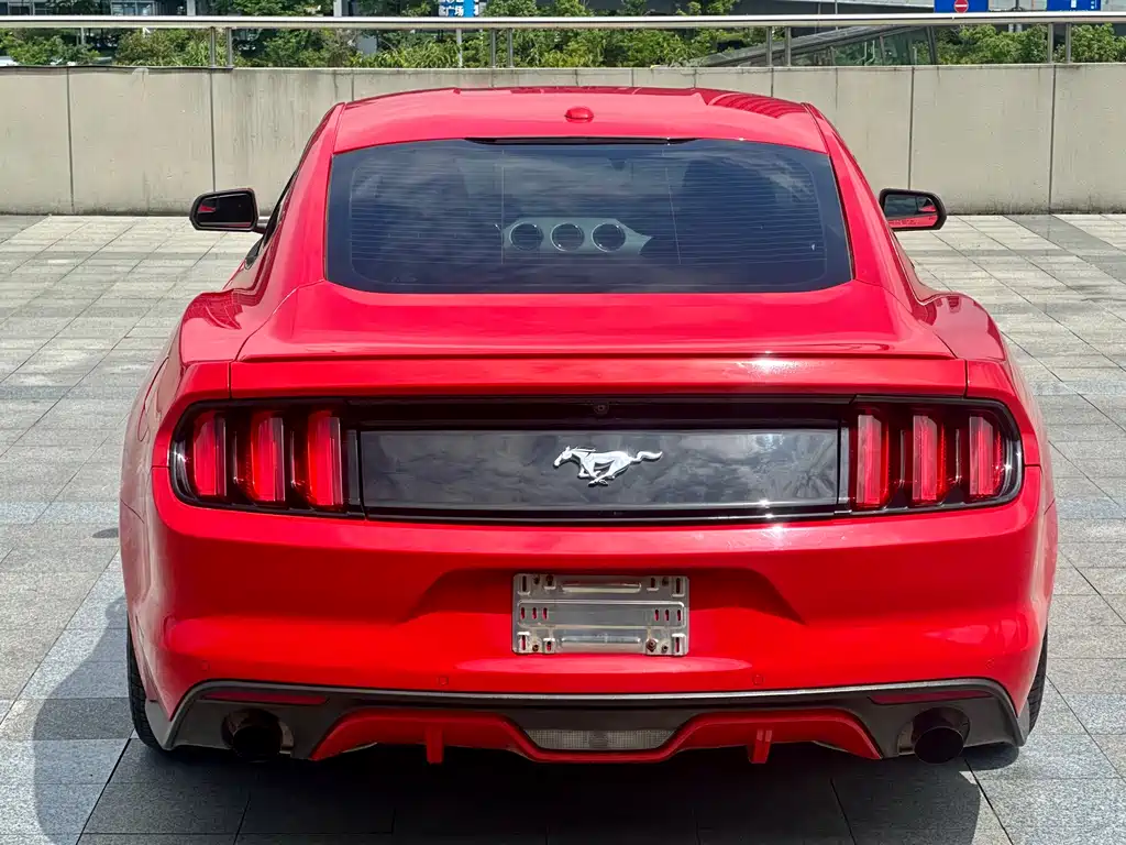 Ford Mustang 2018 — фото 10