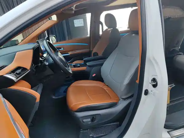 Toyota Sienna 2023
