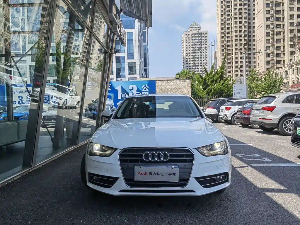 Audi A4L 2014