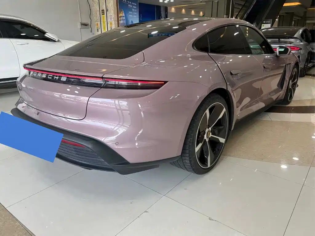 Porsche Taycan 2020 — фото 11
