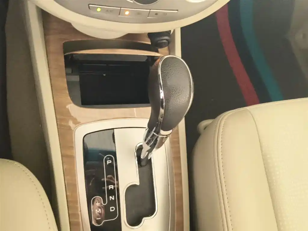 Buick Excelle 2016 — фото 14
