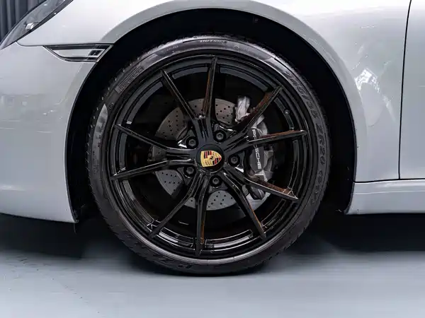 Porsche 911 2019