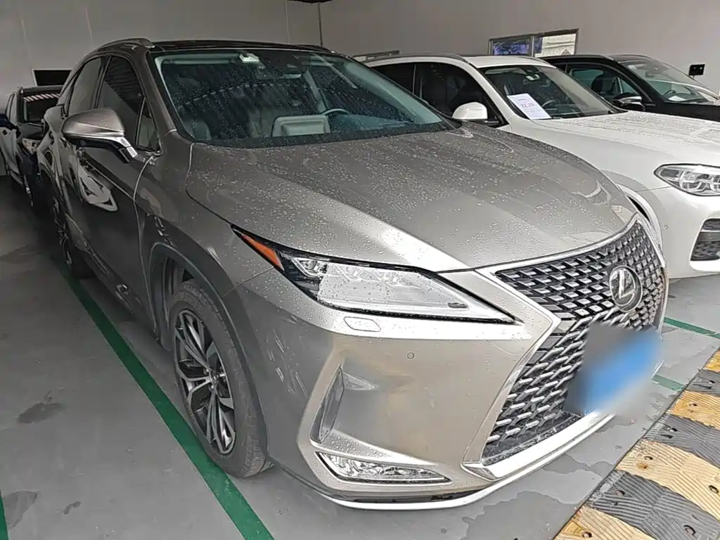 Lexus RX 2021