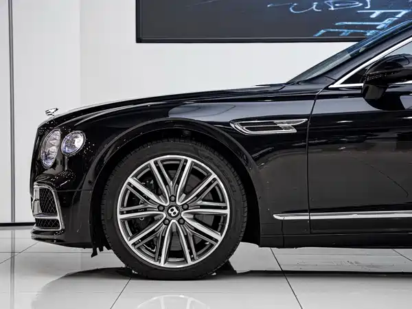Bentley Flying Spur 2023