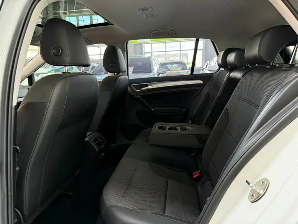 Volkswagen Golf 2020