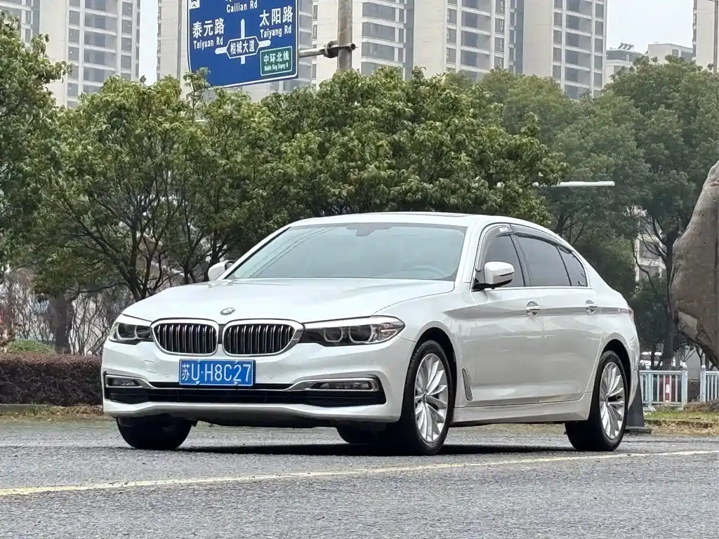 BMW 5 Series 2018 — фото 2