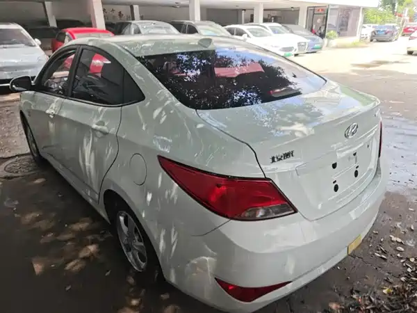 Hyundai Accent 2016