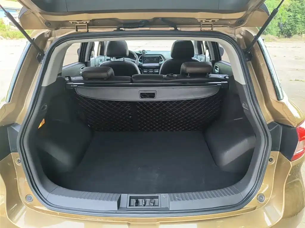 GAC Motor Trumpchi GS4 2016 — фото 19