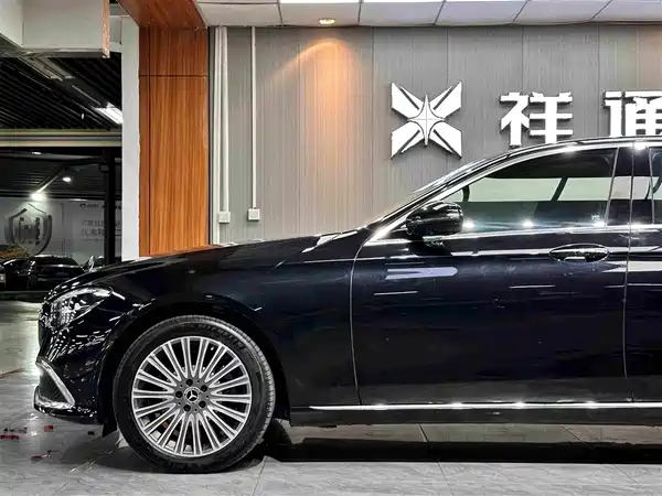 Mercedes-Benz E-Class 2022