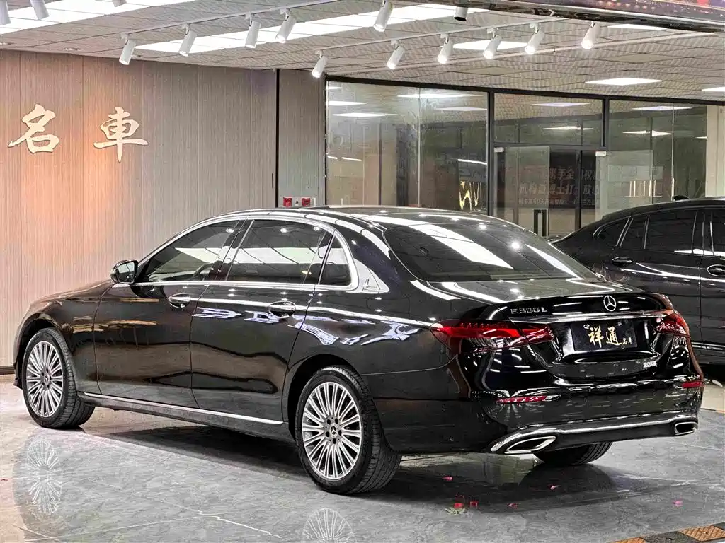 Mercedes-Benz E-Class 2022 — фото 7