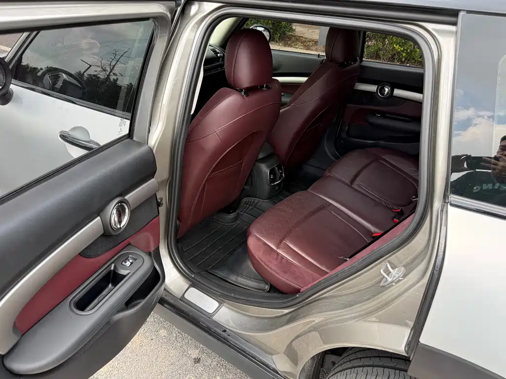MINI Clubman 2017 — фото 10