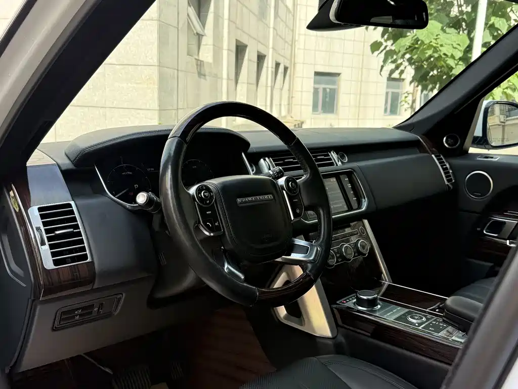 Land Rover Range Rover 2015 — фото 10