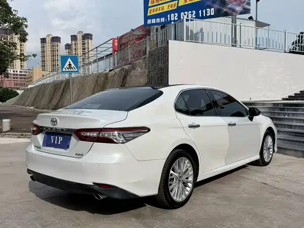 Toyota Camry 2021