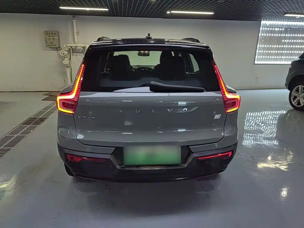 Volvo XC40 New Energy 2021 — фото 6