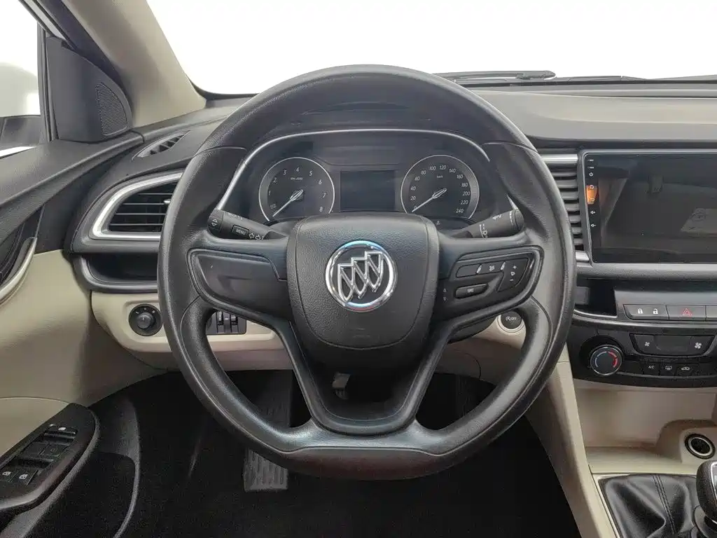 Buick Excelle 2016 — фото 11