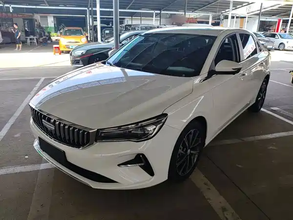 Geely Emgrand 2025