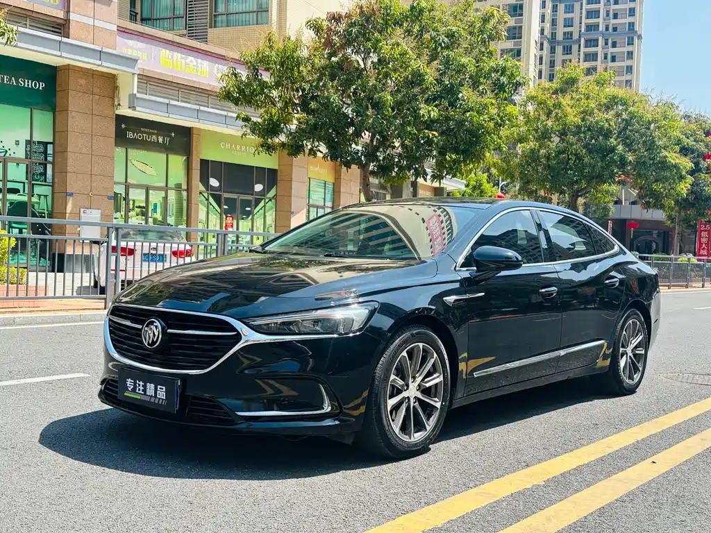 Buick LaCrosse 2021 — фото 1