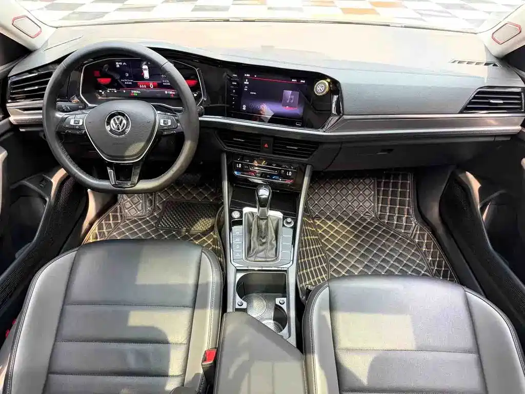 Volkswagen Sagitar 2022